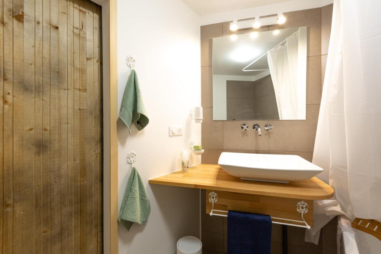 Les Dames-Jeannes Bed & Breakfast Chavot-Courcourt Eksteriør bilde