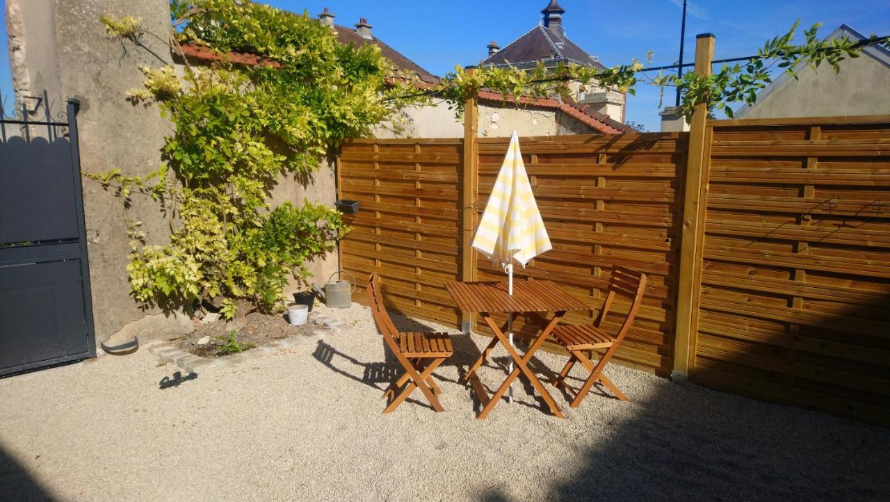 Les Dames-Jeannes Bed & Breakfast Chavot-Courcourt Eksteriør bilde
